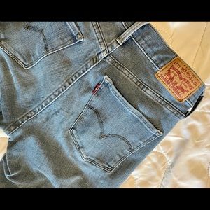 Medium Wash Shaping Skinny Levi's Jeans